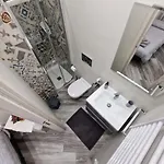 In Piazza Vittorio Veneto Con Parcheggio,