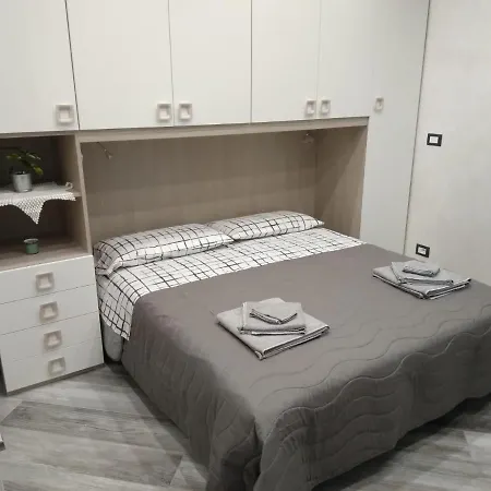 In Piazza Vittorio Veneto Con Parcheggio, Apartament *