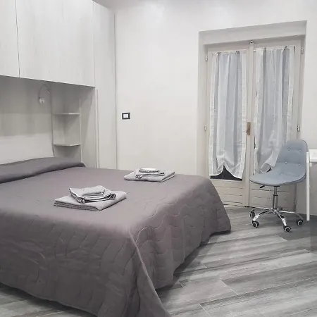 In Piazza Vittorio Veneto Con Parcheggio,