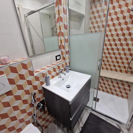 Apartment In Piazza Vittorio Veneto Con Parcheggio,