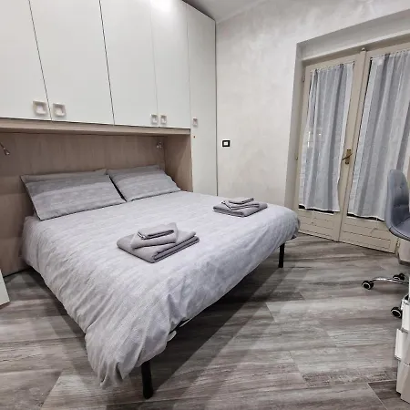 Lejlighed In Piazza Vittorio Veneto Con Parcheggio,