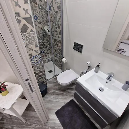Apartment In Piazza Vittorio Veneto Con Parcheggio,