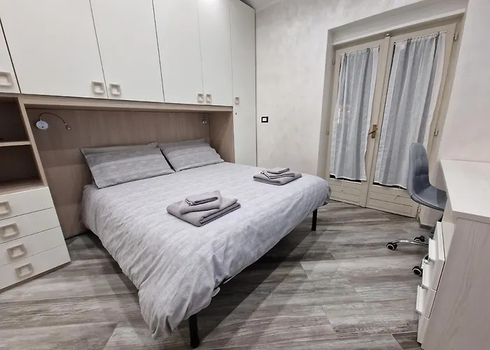 Appartamento In Piazza Vittorio Veneto Con Parcheggio,