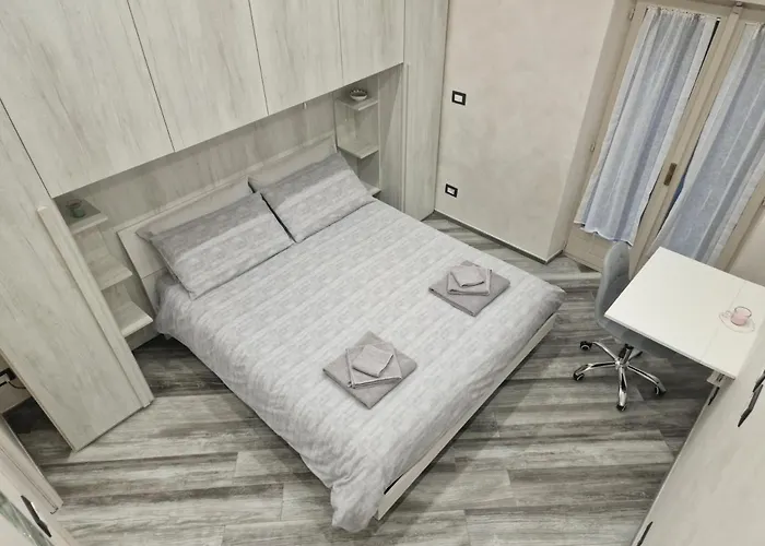 Appartamento In Piazza Vittorio Veneto Con Parcheggio, *