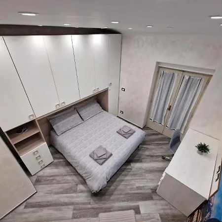 Apartment In Piazza Vittorio Veneto Con Parcheggio, *