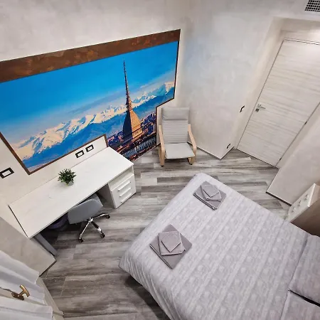 In Piazza Vittorio Veneto Con Parcheggio, *