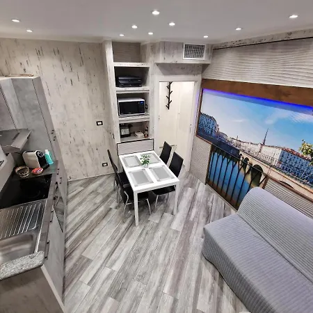 In Piazza Vittorio Veneto Con Parcheggio, *