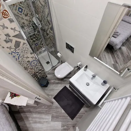 In Piazza Vittorio Veneto Con Parcheggio,