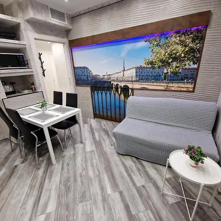 In Piazza Vittorio Veneto Con Parcheggio, Apartment