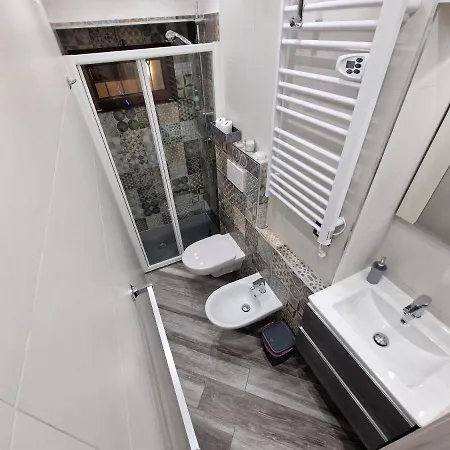 In Piazza Vittorio Veneto Con Parcheggio, *