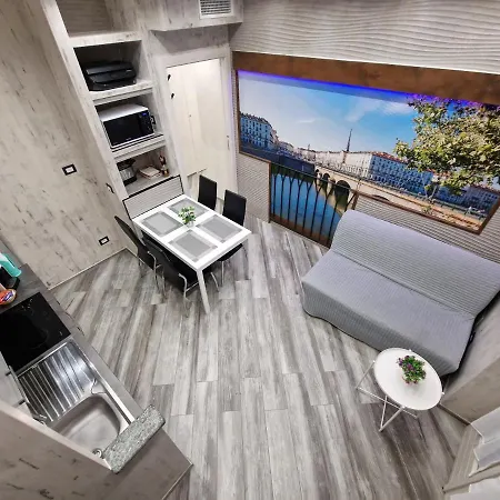 In Piazza Vittorio Veneto Con Parcheggio, Apartment *