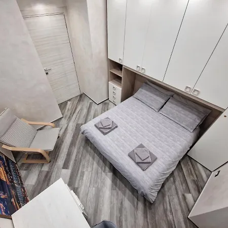 Appartement In Piazza Vittorio Veneto Con Parcheggio, *