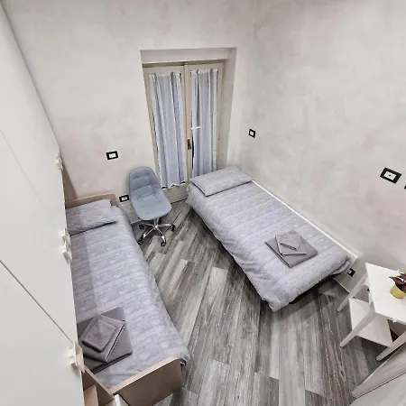 In Piazza Vittorio Veneto Con Parcheggio,