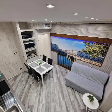 Appartement In Piazza Vittorio Veneto Con Parcheggio, *